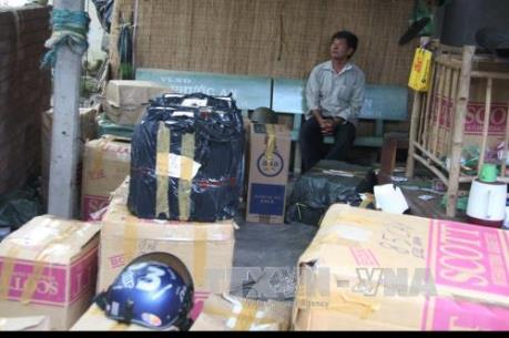 Cao Bằng bắt giữ 2 vụ nhập lậu nguyên liệu thuốc lá số lượng lớn