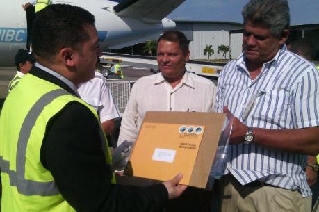 Cuba đón những bưu kiện đầu tiên từ Mỹ sau gần nửa thế kỷ