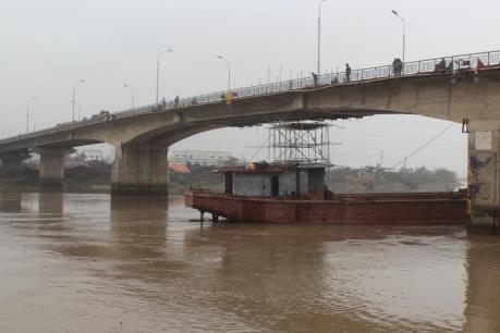 Khẩn trương khắc phục sự cố cầu An Thái (Hải Dương)