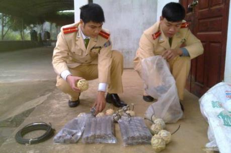 Thưởng "nóng " Ban chuyên án bắt đối tượng dùng mìn đe dọa giết người