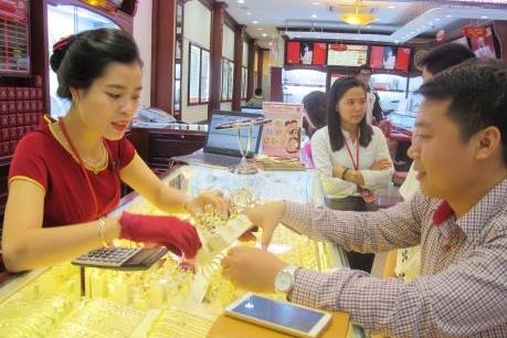 Giá vàng trong nước vững vàng trên mốc 33 triệu đồng/lượng