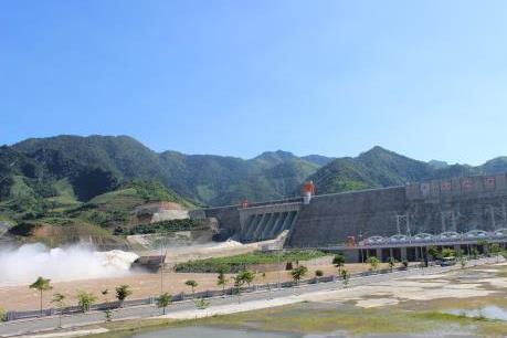 Mở 1 cửa xả đáy vào hồi 8 giờ ngày 19/7 tại Thuỷ điện Sơn La