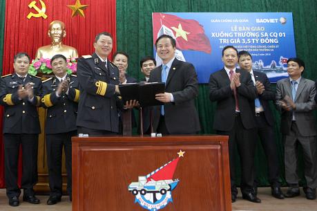 Bàn giao xuồng Trường Sa 01 trị giá 3,5 tỷ đồng