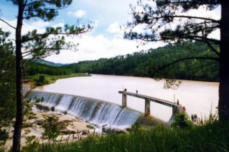 Thắng cảnh hồ Đankia - Suối Vàng (Lâm Đồng) bị xâm hại nghiêm trọng