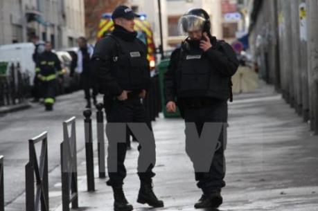 Pháp đập tan âm mưu tấn công khủng bố ở Paris