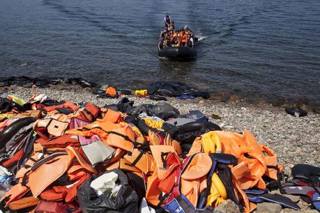 Vấn đề người di cư: Libya phát hiện 12 thi thể dạt vào bờ biển