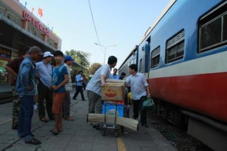 Sau vụ sập cầu Ghềnh: Nâng cấp các ga để giao nhận hàng hóa nhanh