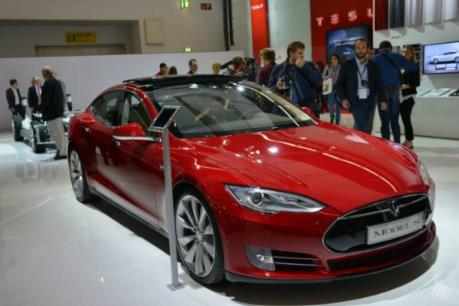 Tesla trình làng xe điện “át chủ bài”