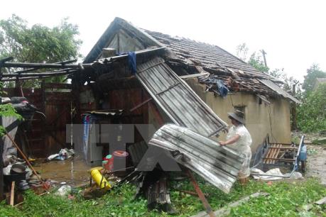 Lốc xoáy đầu mùa làm sập và hư hại 76 ngôi nhà tại Yên Bái