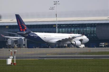 Chuyến bay đầu tiên cất cánh từ sân bay Zaventem sau vụ khủng bố tại Bỉ