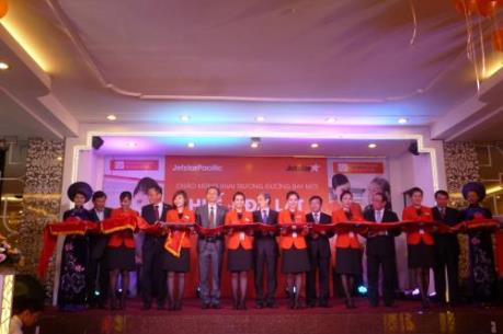 Jetstar Pacific khuyến mại đường bay mới Huế - Cam Ranh