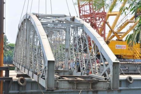 Tiến độ thi công cầu Ghềnh mới chậm hơn so với kế hoạch