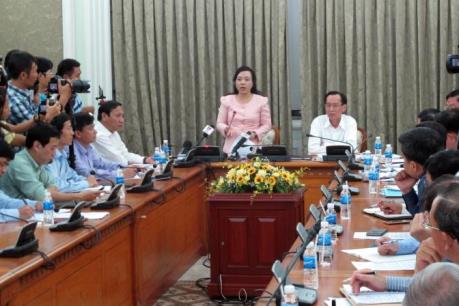 Bộ trưởng Nguyễn Thị Kim Tiến trấn an người dân về vi rút Zika