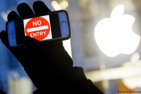 Giám đốc FBI tiết lộ thông tin về vụ "bẻ khóa" điện thoại iPhone