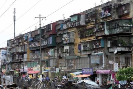 Hiểm họa từ việc cơi nới ban công thành "chuồng cọp"