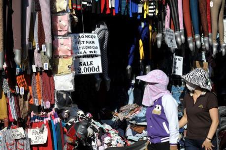 Loạn hàng thời trang đội lốt “Made in Vietnam”