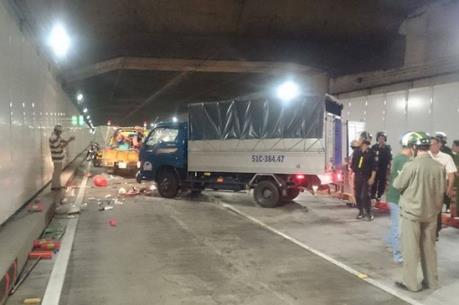 Tai nạn nghiêm trọng tại hầm Thủ Thiêm làm 1 người chết và 4 người bị thương