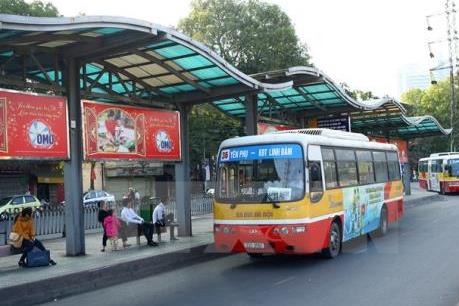 Khai thác tuyến xe buýt chất lượng cao từ Trung tâm Hà Nội đến sân bay Nội Bài dịp 30/4