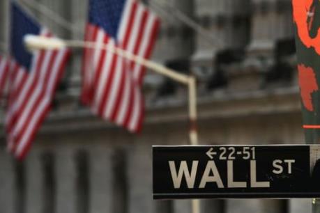 Chứng khoán Mỹ rời khỏi các mức "đỉnh" của năm 2016