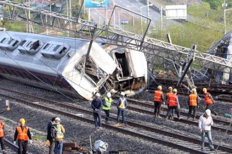 Tai nạn tàu hỏa tại Hàn Quốc, 9 người thương vong