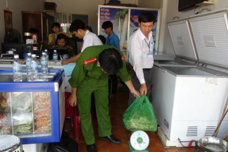 Vụ hơn 300 công nhân ở Bình Phước ngộ độc: Truy xuất nguồn gốc thực phẩm bẩn