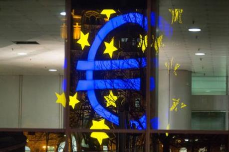 Lạm phát tại Eurozone vẫn ở vùng âm