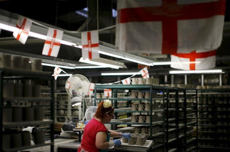 Ngành dịch vụ mang lại nhiều lợi ích kinh tế cho Anh