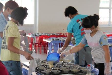 Thực phẩm vào trường học: Chỉ có thể đánh giá chất lượng bằng cảm quan