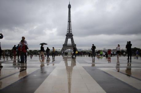 Du khách đến Pháp đạt kỷ lục bất chấp khủng bố