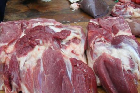 Quảng Ninh phát hiện 2 cơ sở mổ lợn chết để tiêu thụ