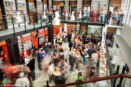 Biến nhà ga xe lửa cũ thành thư viện đẹp nhất thế giới