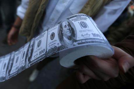 Latvia phá đường dây in tiền giả quy mô lớn