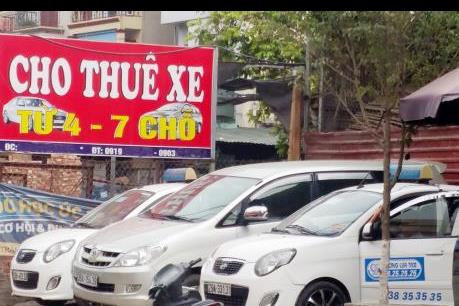 Giá cho thuê xe nghỉ lễ 30/4 tăng 20 - 30%