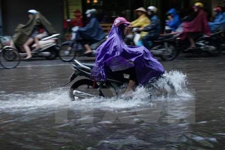 Dự báo thời tiết đêm 2/5, khu vực Hà Nội có khả năng xảy ra tố lốc, sấm sét, gió giật mạnh