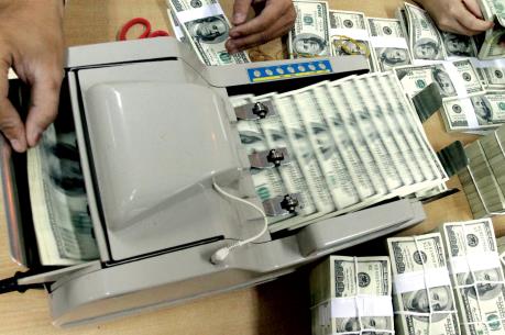 Sẽ xử lý nghiêm vi phạm lách trần lãi suất tiền gửi bằng USD