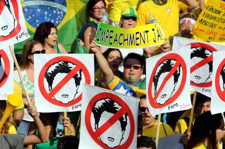 Brazil đối mặt với khủng hoảng “kép” về kinh tế và chính trị