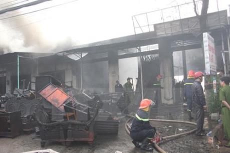 Cháy tại kho hàng của Công ty điện lực Nam Từ Liêm, Hà Nội