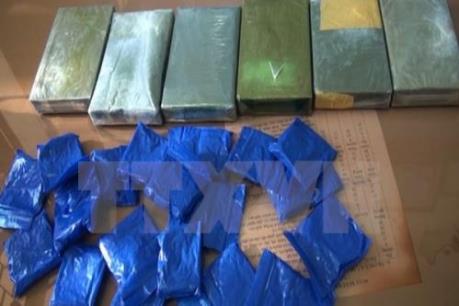 Bắt giữ đối tượng vận chuyển trái phép 1,7 kg ma túy