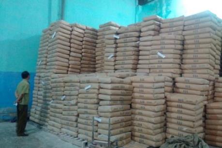 Bắt giữ hơn 100 tấn bột mì hết hạn sử dụng