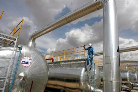 Giá dầu thế giới ngày 9/5 đảo chiều giảm mạnh