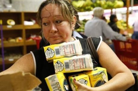 IMF dự báo lạm phát của Venezuela tiến sát 500%