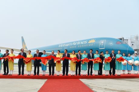 Siêu máy bay Boeing 787 cất cánh khai trương sân bay mới Cát Bi