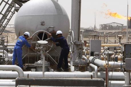 Giá dầu thế giới tăng hơn 3% trong tuần