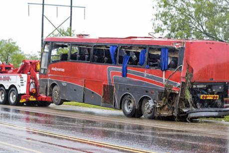 Tai nạn xe buýt nghiêm trọng tại Mỹ, hàng chục người thương vong