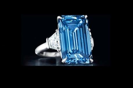 Kim cương xanh "Ohppenheimer" lập kỷ lục thế giới
