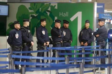 Máy bay Ai Cập mất tích: Pháp tiến hành kiểm tra sân bay Charles de Gaulle