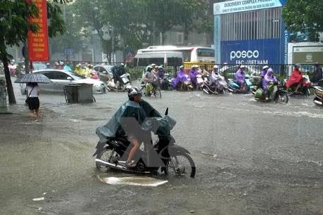 Dự báo thời tiết đêm 7/8: Bắc Bộ có mưa dông trên diện rộng, đề phòng tố lốc