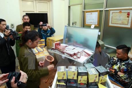 Hà Nội: Bắt vụ vận chuyển thuốc lá ngoại nhập lậu lớn nhất 4 năm qua