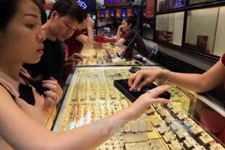 Giá vàng trong nước nối dài đà giảm