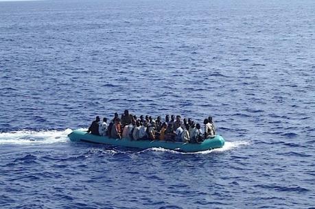 Vấn đề người di cư: Italy giải cứu 3.000 người nhập cư trên biển